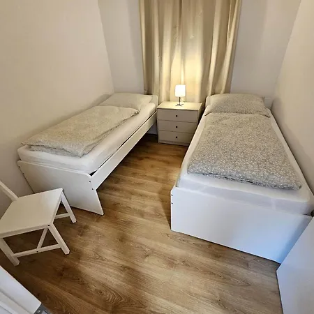 Pokojne Spanie S Bezpecnym Parkovanim 10 Minut Od Dialnice Pre 6 Osob Dovolenkový dom
