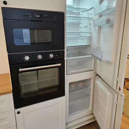 Pokojne Spanie S Bezpecnym Parkovanim 10 Minut Od Dialnice Pre 6 Osob Dovolenkový dom *