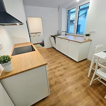 Dovolenkový dom Pokojne Spanie S Bezpecnym Parkovanim 10 Minut Od Dialnice Pre 6 Osob Bzince pod Javorinou